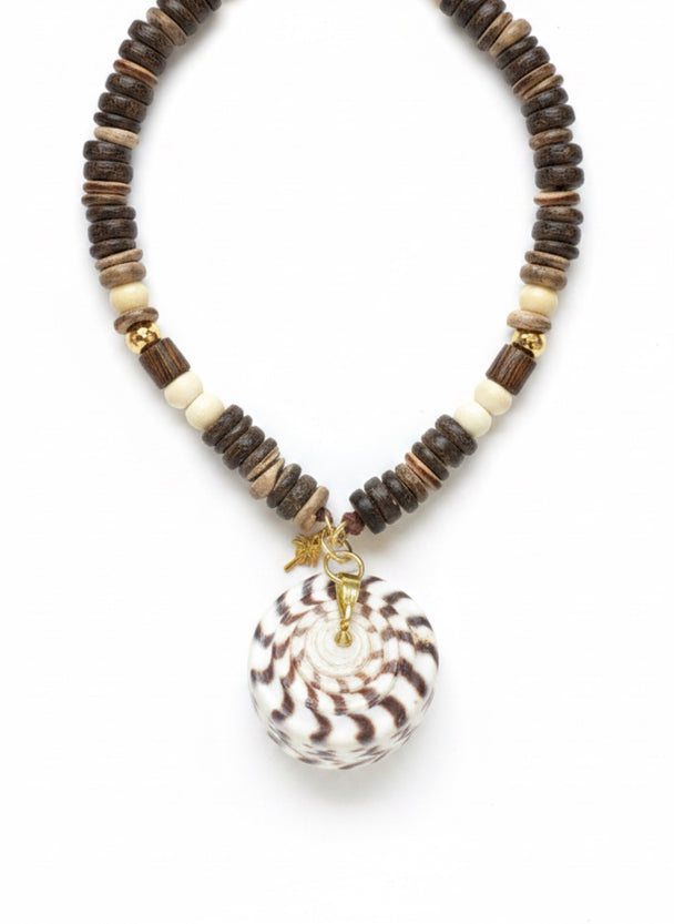 COQUILLE SAUVAGE Necklace — Giant Sea Shell & Wood Beads | Gold-Plated Silver