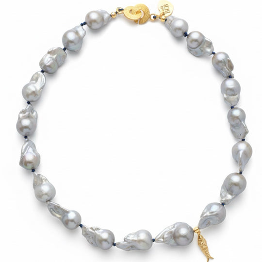 MARIS Necklace — Grey Baroque Pearls | Gold-Plated Silver Fish Pendant