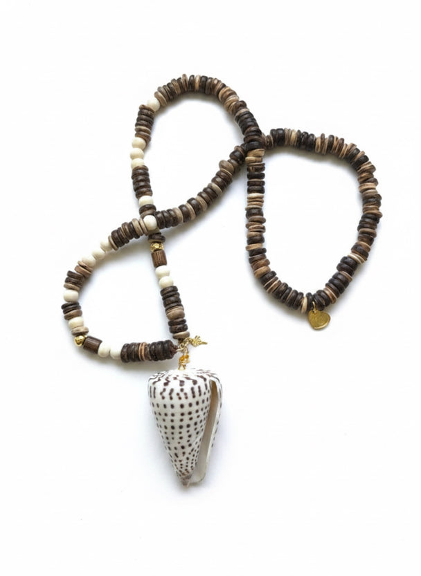 COQUILLE SAUVAGE Necklace — Giant Sea Shell & Wood Beads | Gold-Plated Silver